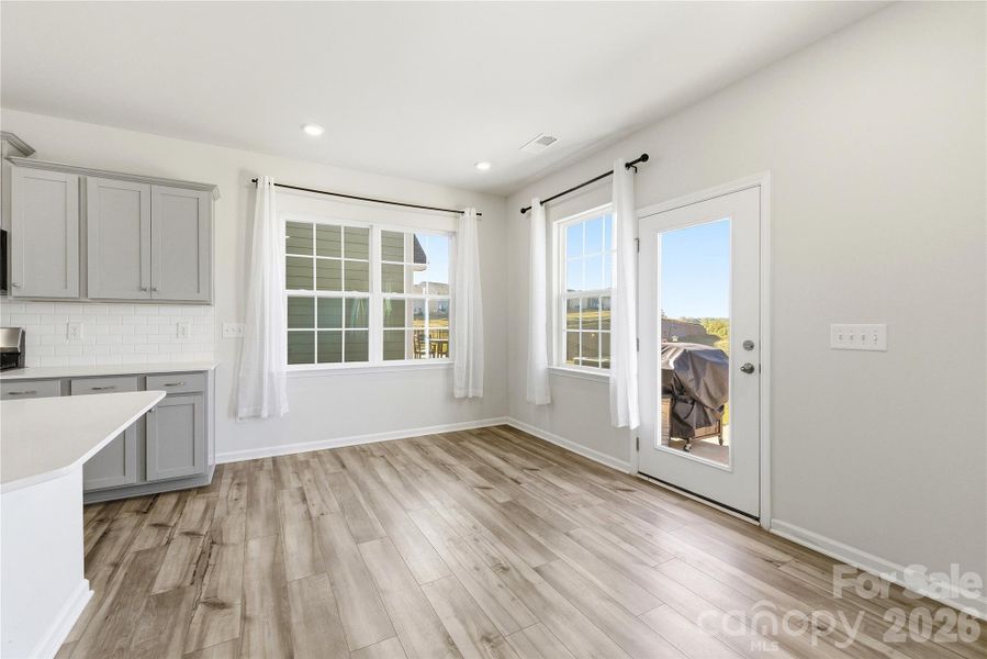 Spacious, unfurnished interior of a new home in Elizabeth, Fort Mill (Image 18).