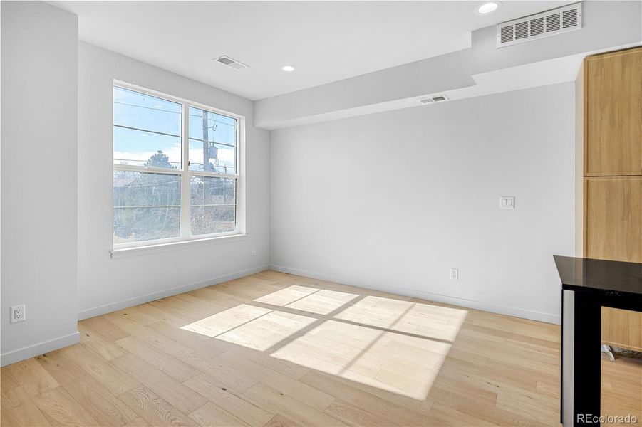 Spacious, unfurnished interior of a new home in , Denver (Image 36).
