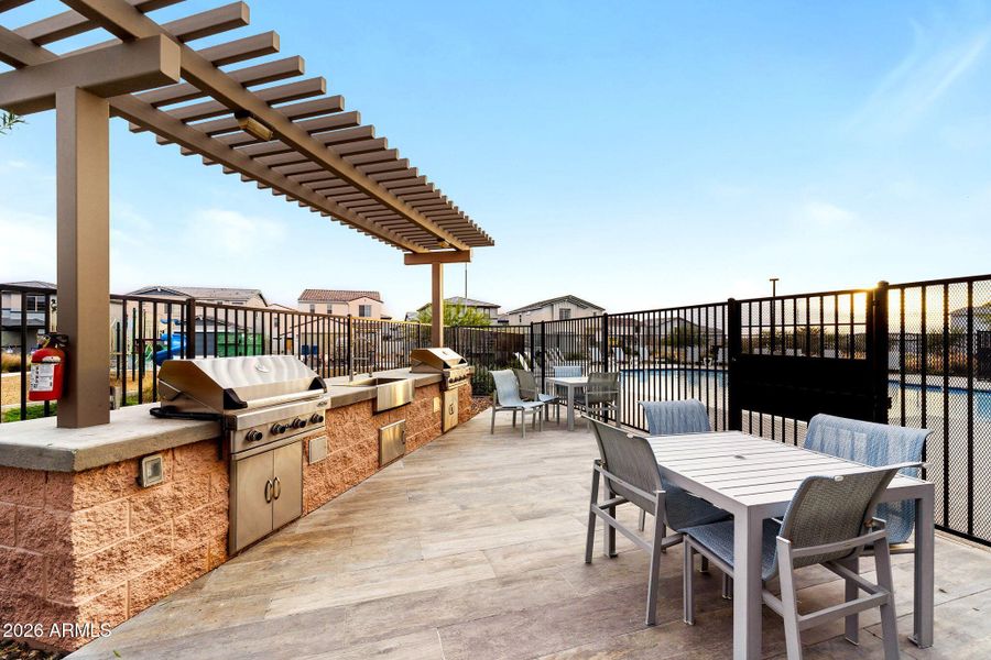 010__2487 E Boulder Ave