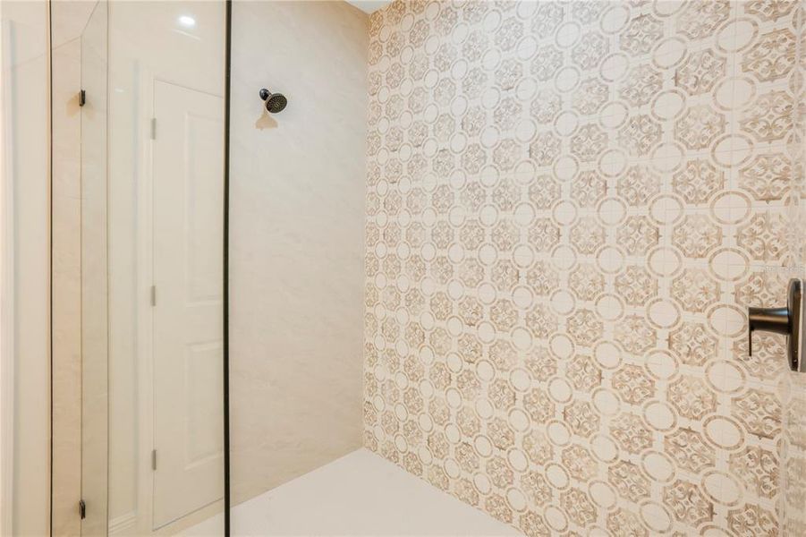 Image 33 of a home in .