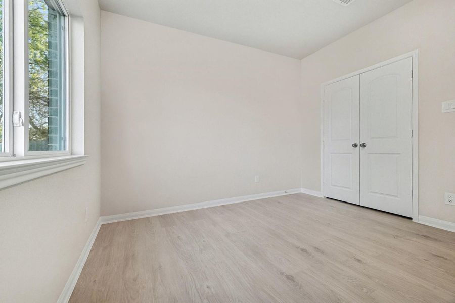 Spacious, unfurnished interior of a new home in Lake Conroe Hills, Willis (Image 18).