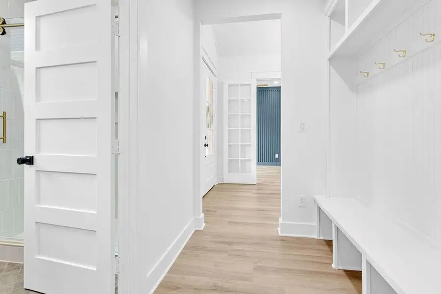 Spacious, unfurnished interior of a new home in , Hideaway (Image 35).