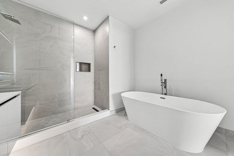 Master Bathroom Master Bathroom