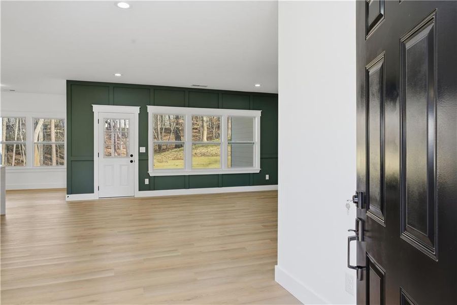 Spacious, unfurnished interior of a new home in , Cartersville (Image 24).