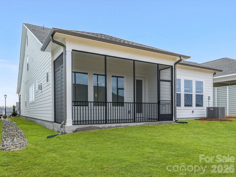 Exterior details and patio area of a home in Encore at Streamside - Classic Series, Waxhaw (Image 22).