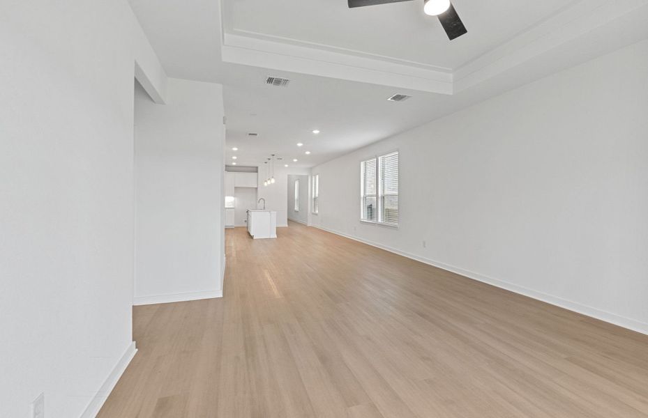 Spacious, unfurnished interior of a new home in Wolf Ranch, Georgetown (Image 32).