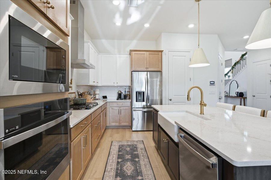 Furnished interior view inside a new home in , Jacksonville (Image 7).