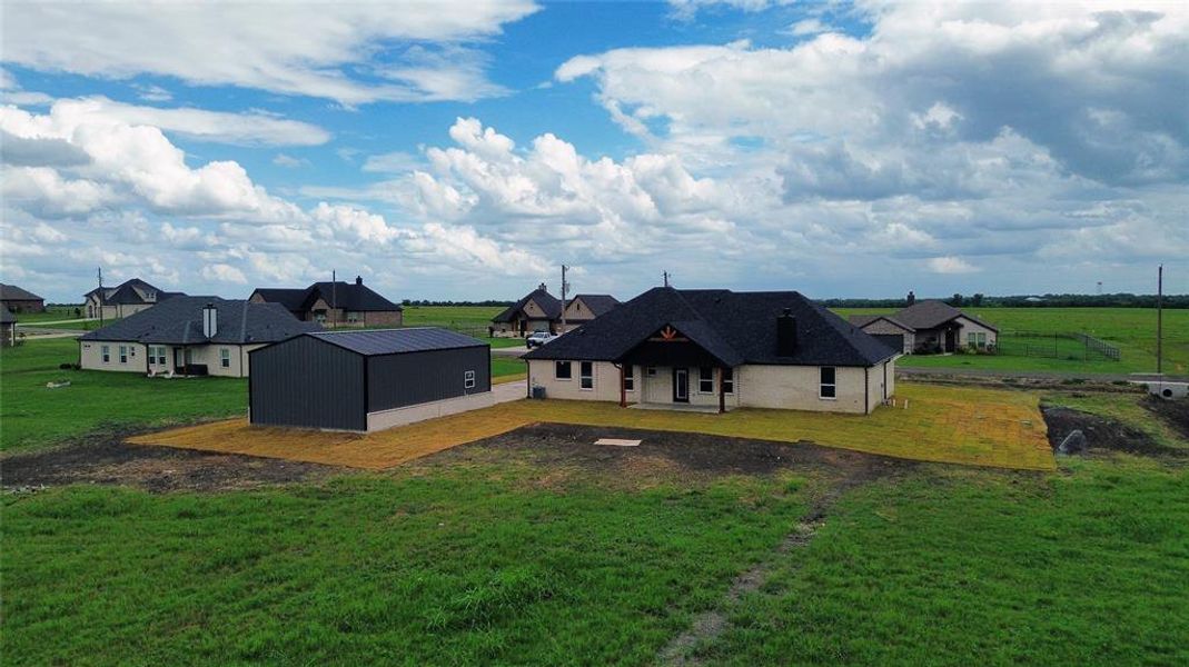 Exterior details and patio area of a home in , Leonard (Image 3).