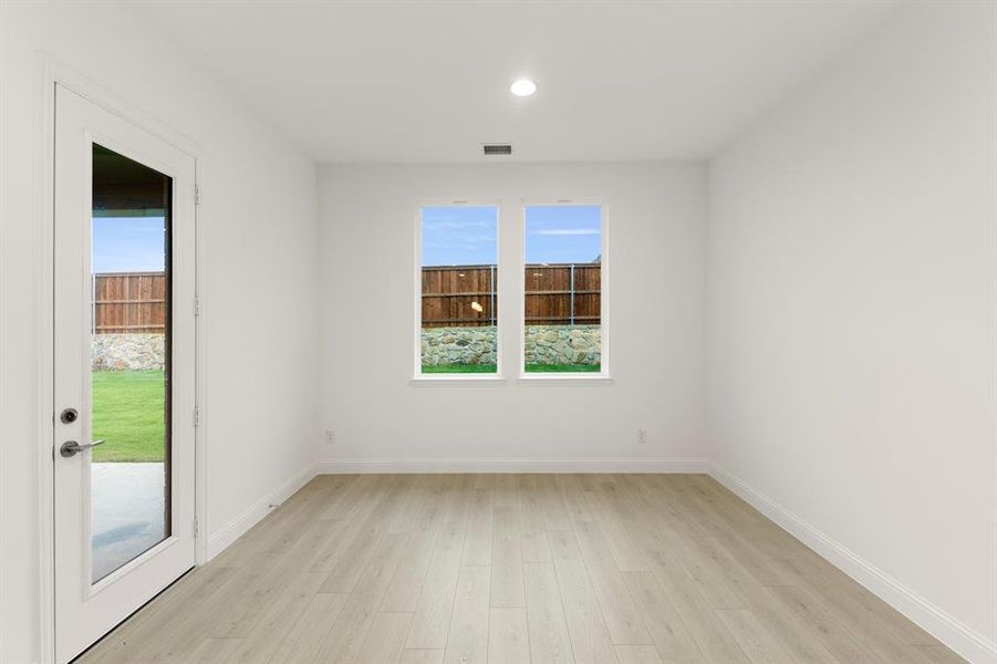 15. 2031 Clairmount - Dining 15. 2031 Clairmount - Dining