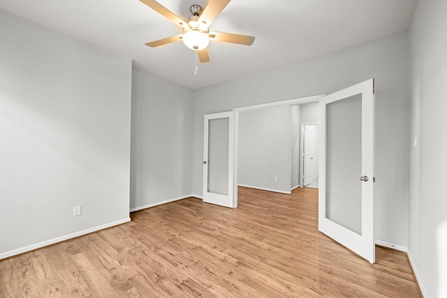 Spacious, unfurnished interior of a new home in The Meadows at Imperial Oaks 60', Conroe (Image 21).