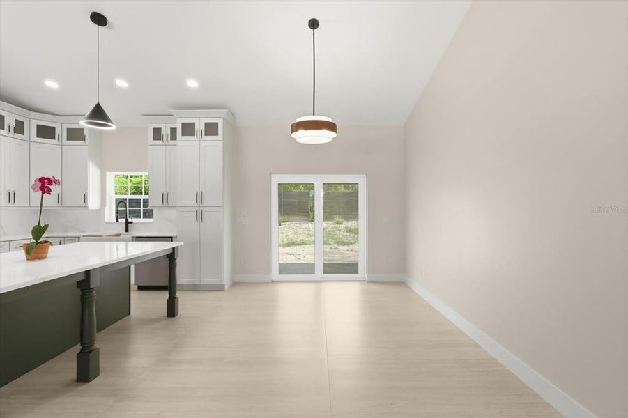 Furnished interior view inside a new home in , Dunnellon (Image 31).