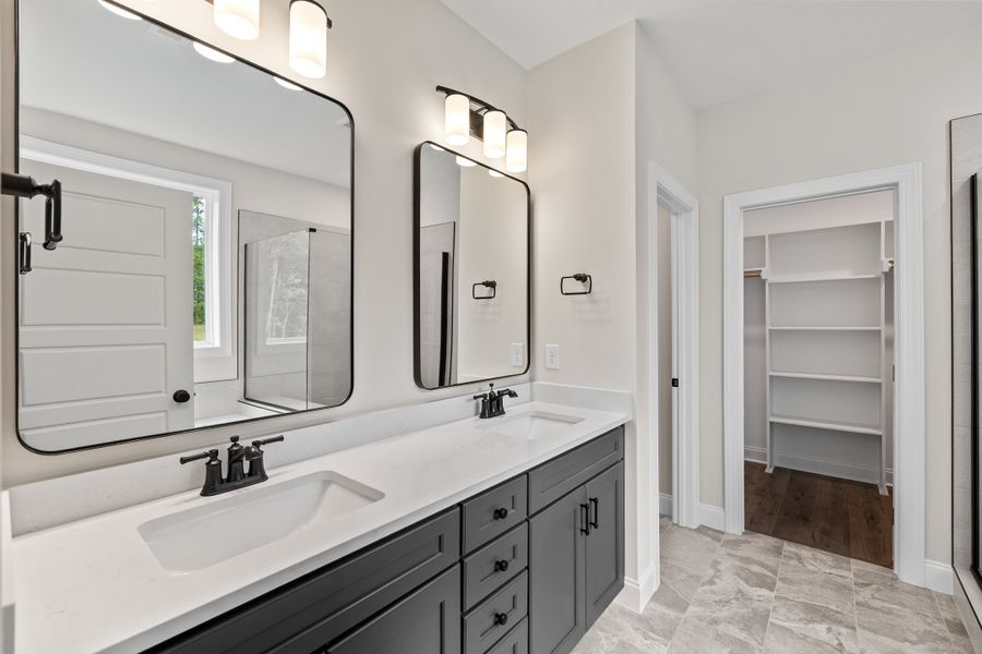 Representative furnished interior of a home built from the The Chandler by RobuckHomes in Baylee Ridge, Selma (Image 144).