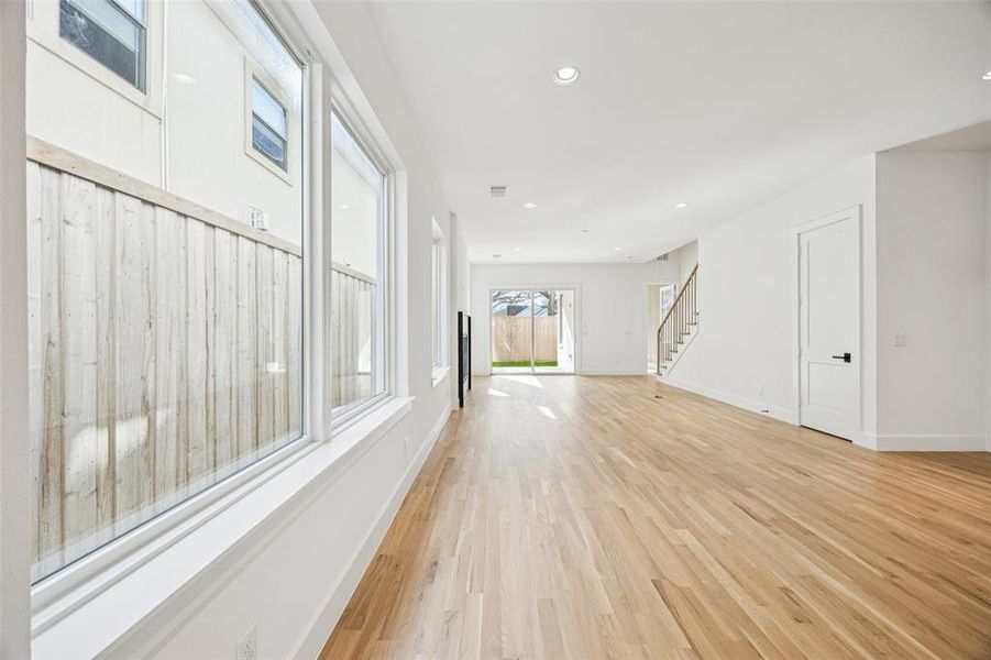 Spacious, unfurnished interior of a new home in , Dallas (Image 26).