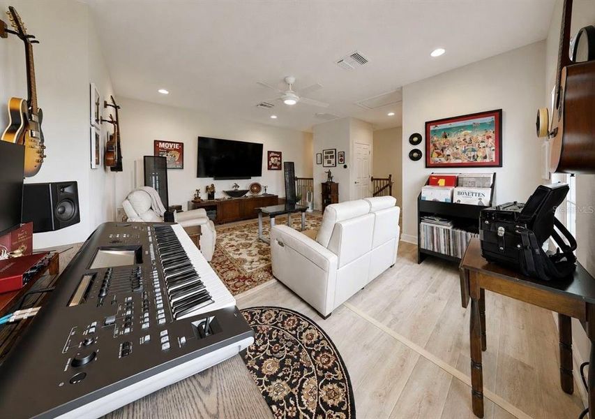 Furnished interior view inside a new home in , Apollo Beach (Image 48).