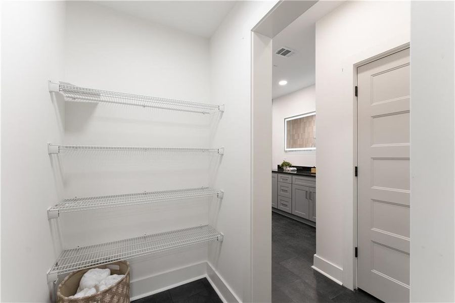 Spacious, unfurnished interior of a new home in , Gainesville (Image 55).