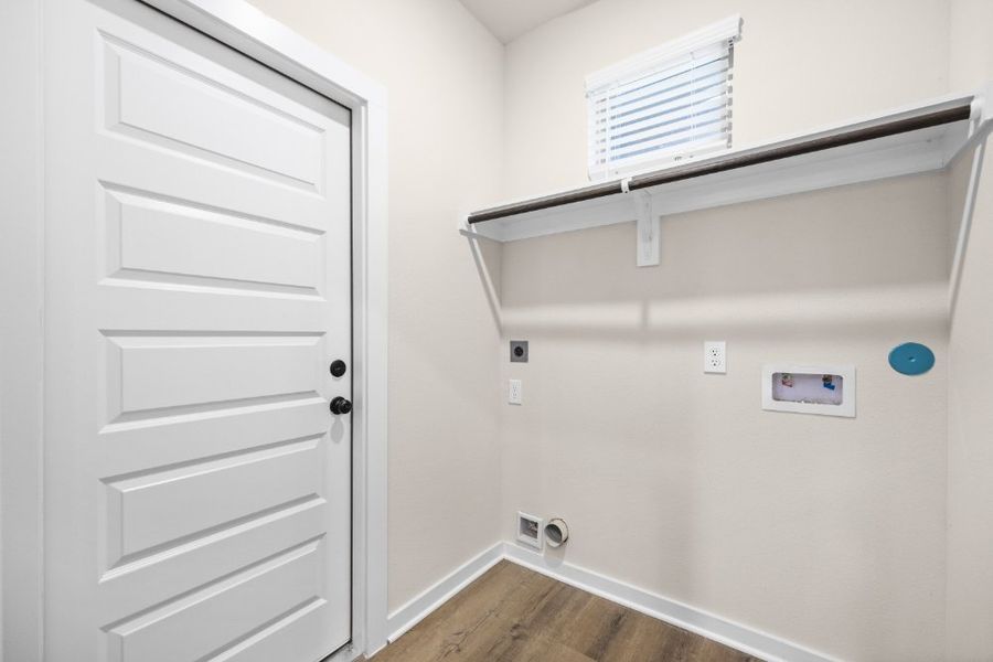Spacious, unfurnished interior of a new home in Glendale Lakes, Rosharon (Image 57). Spacious, unfurnished interior of a new home in Glendale Lakes, Rosharon (Image 57).