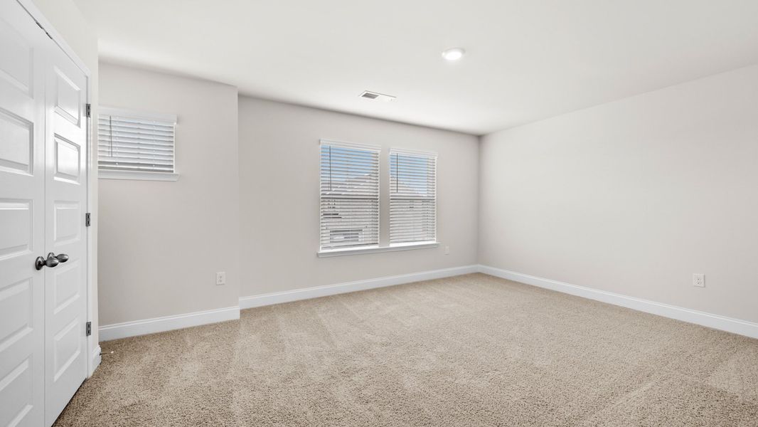 Spacious, unfurnished interior of a new home in Westland, Bogart (Image 26).