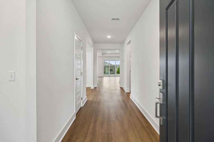 Spacious, unfurnished interior of a new home in Del Webb Barton Village, Lebanon (Image 64).