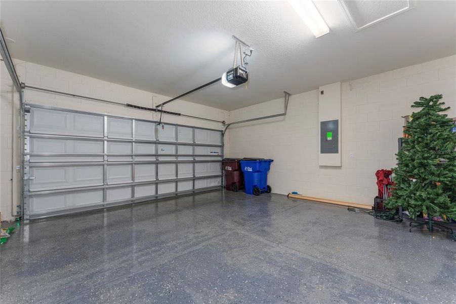 Spacious, unfurnished interior of a new home in , Kissimmee (Image 22).