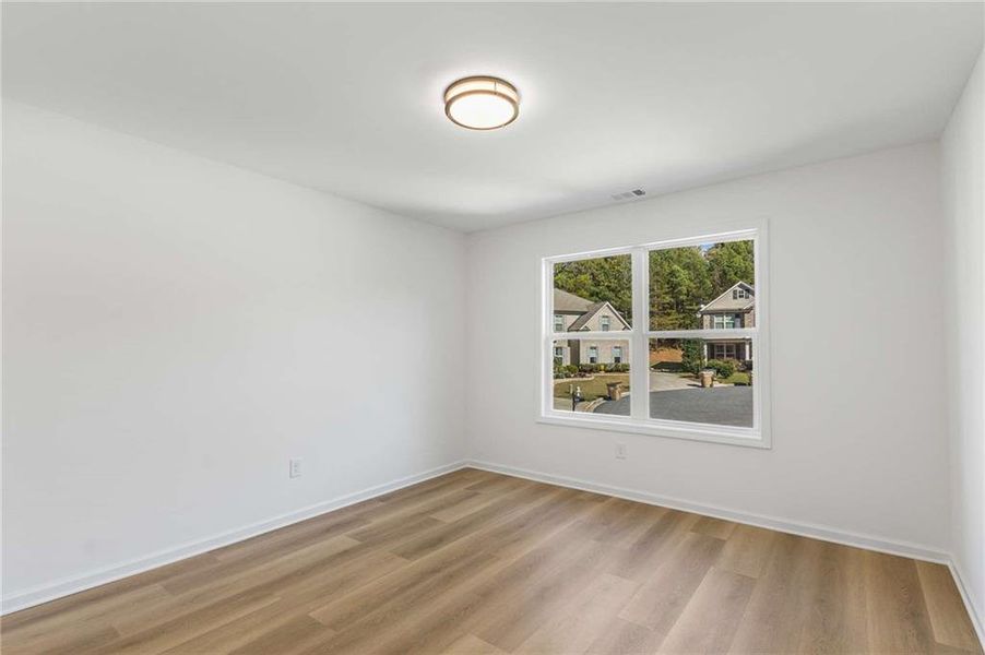 Spacious, unfurnished interior of a new home in , Gainesville (Image 41).