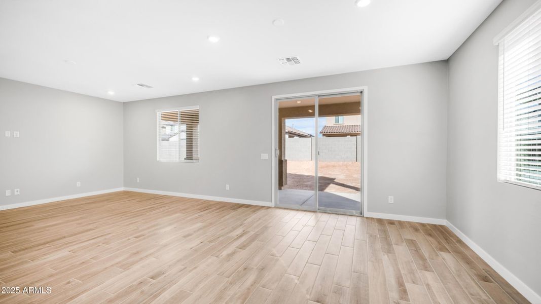 18372 W Villa Chula Ln (15) 18372 W Villa Chula Ln (15)