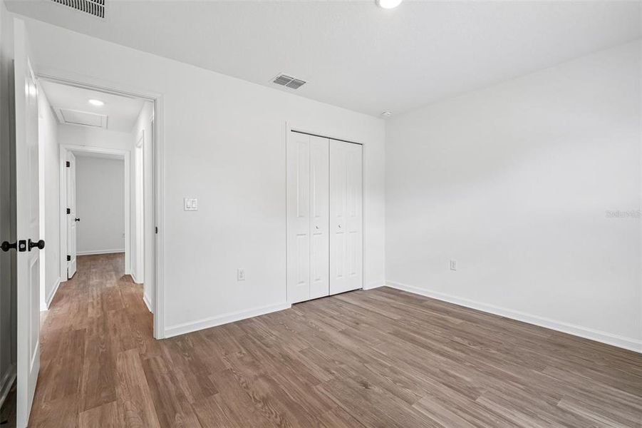 Spacious, unfurnished interior of a new home in , Ocala (Image 27).