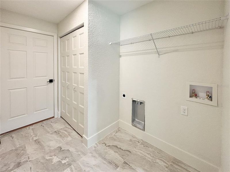 Spacious, unfurnished interior of a new home in , Dunnellon (Image 51).