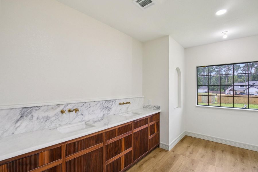 Image 27 of a home in .