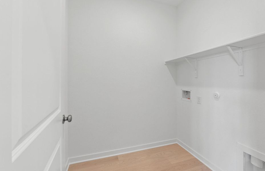 Spacious, unfurnished interior of a new home in Alto, San Marcos (Image 12).