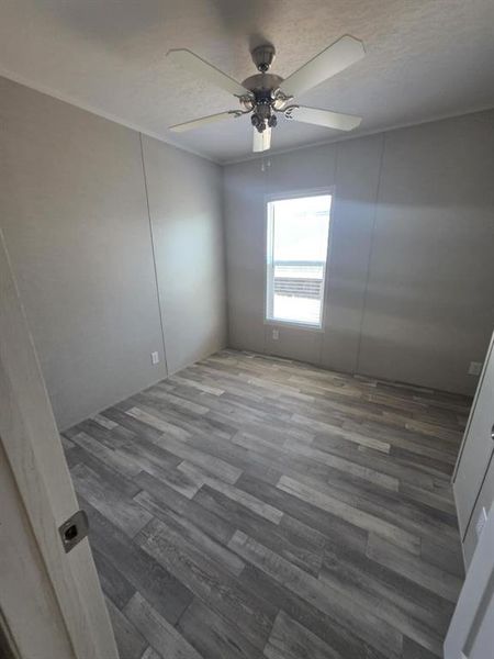 Spacious, unfurnished interior of a new home in , Kaufman (Image 10).