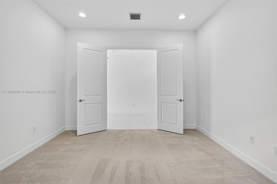 Spacious, unfurnished interior of a new home in , Boynton Beach (Image 56).