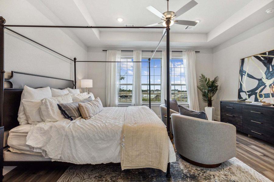 Furnished interior view inside a new home in Dove Hollow, Waxahachie (Image 14).