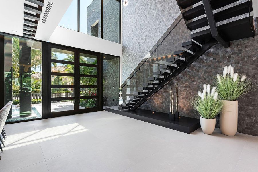 Image 75 of a home in .