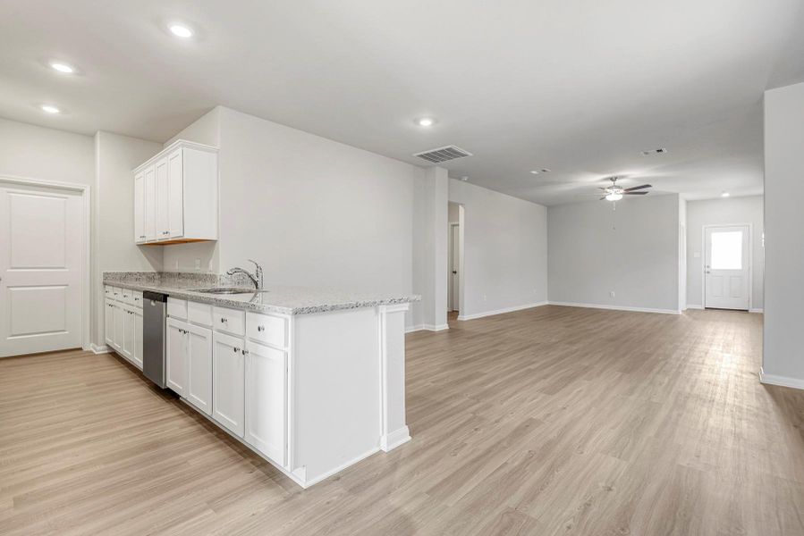 Image 13 of a home in Wayside Village.