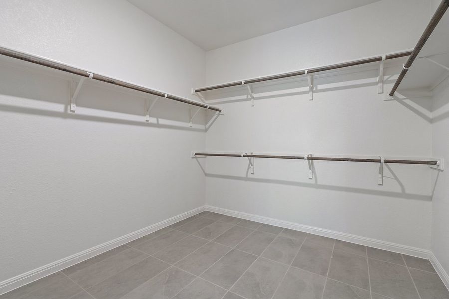 035_lb107770_700 035_lb107770_700