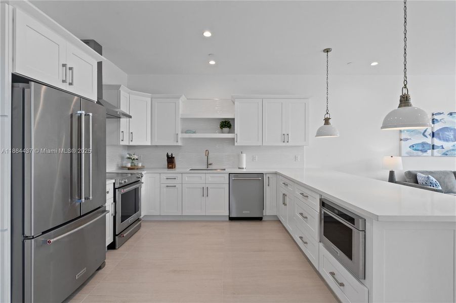 Furnished interior view inside a new home in , Islamorada, Village of Islands (Image 35).