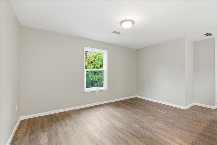 Spacious, unfurnished interior of a new home in , Toccoa (Image 19).