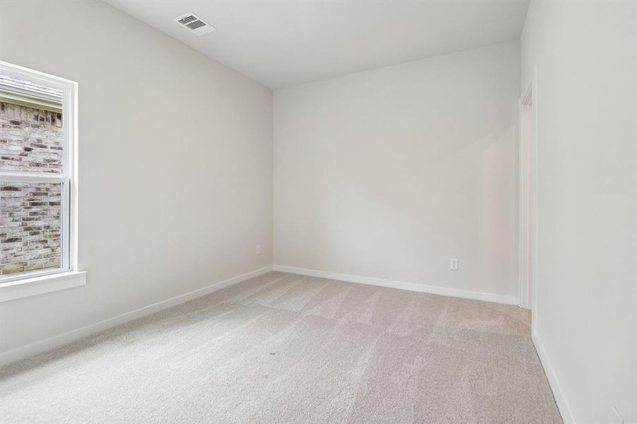 Spacious, unfurnished interior of a new home in Overland Grove, Forney (Image 23).