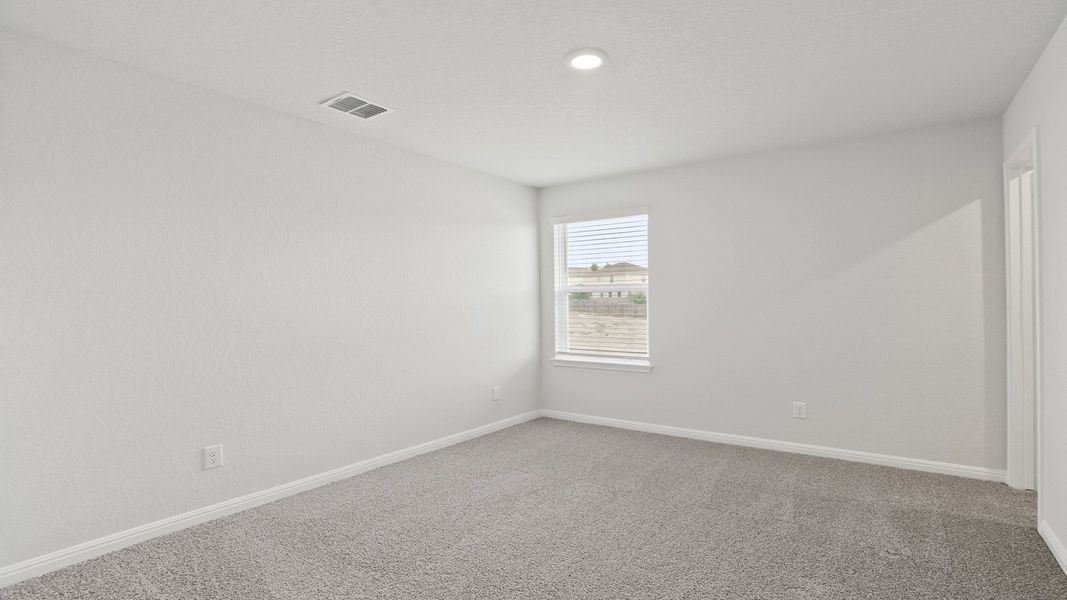 Spacious, unfurnished interior of a new home in Hunters Ranch, San Antonio (Image 21). Spacious, unfurnished interior of a new home in Hunters Ranch, San Antonio (Image 21).