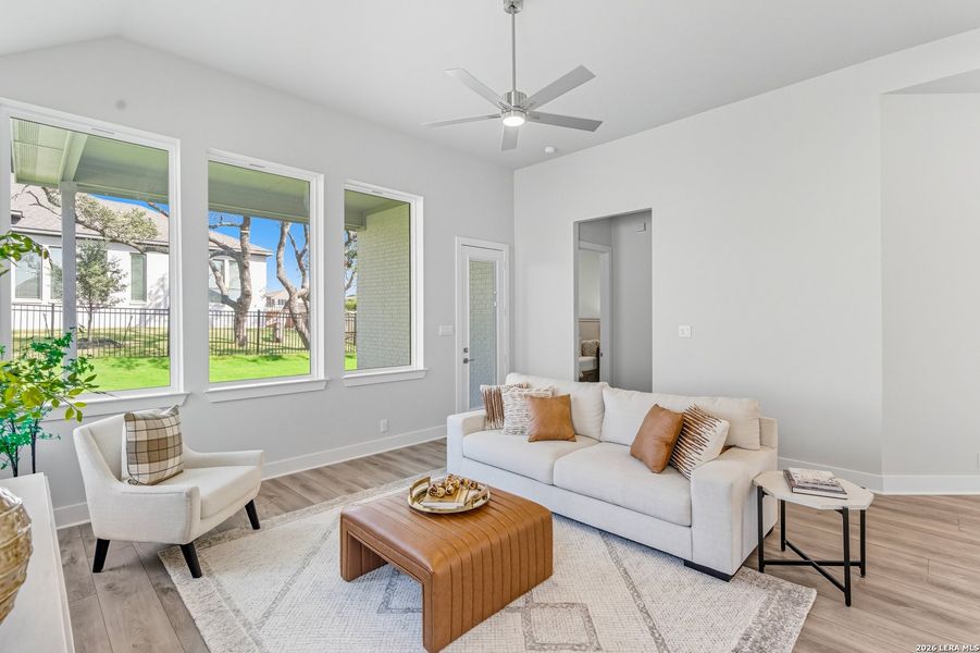 Furnished interior view inside a new home in Esperanza 50's, Boerne (Image 12).