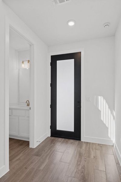 Spacious, unfurnished interior of a new home in Parmer Ranch - 40', Georgetown (Image 22). Spacious, unfurnished interior of a new home in Parmer Ranch - 40', Georgetown (Image 22).