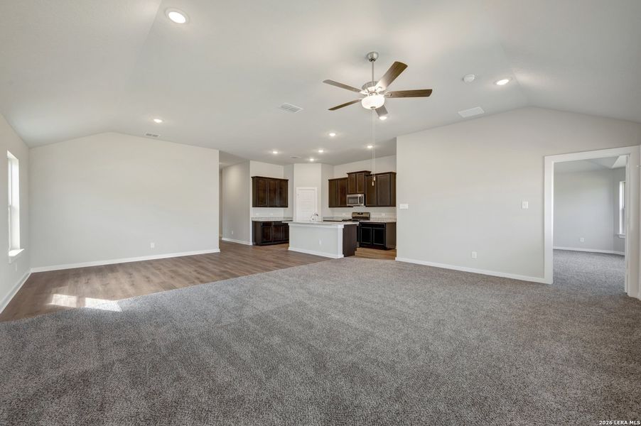 Spacious, unfurnished interior of a new home in Winding Brook, San Antonio (Image 29).