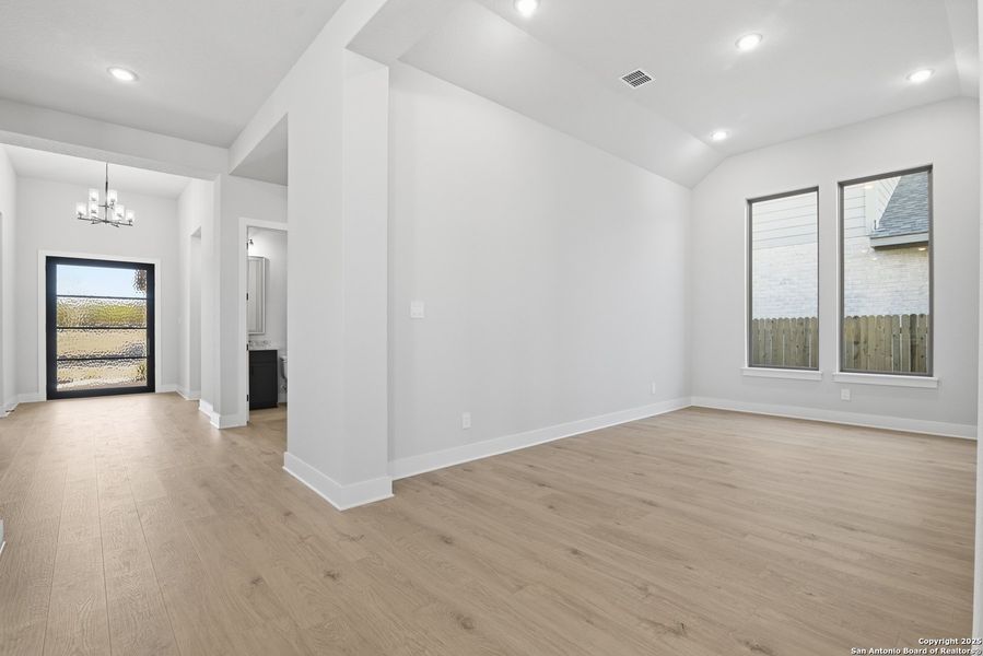 Spacious, unfurnished interior of a new home in Haby Hill 50s, San Antonio (Image 23). Spacious, unfurnished interior of a new home in Haby Hill 50s, San Antonio (Image 23).