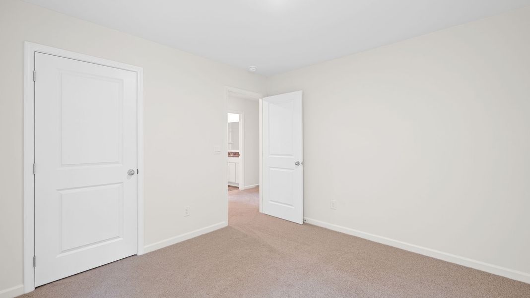 Spacious, unfurnished interior of a new home in Fox Hollow, Dalton (Image 27). Spacious, unfurnished interior of a new home in Fox Hollow, Dalton (Image 27).