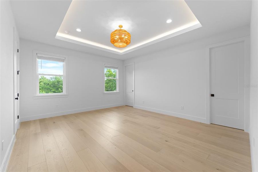 Spacious, unfurnished interior of a new home in , Tampa (Image 44).