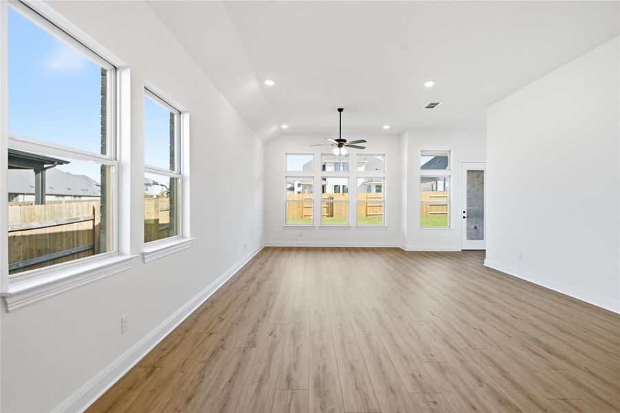 Spacious, unfurnished interior of a new home in Oaks at San Gabriel, Georgetown (Image 26).