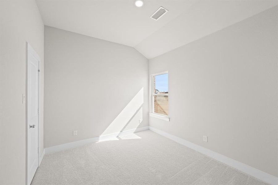 Spacious, unfurnished interior of a new home in The Meadows, Krum (Image 20).