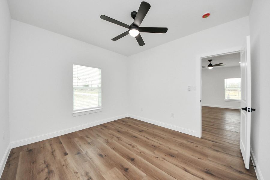 Spacious, unfurnished interior of a new home in , Brookshire (Image 34).