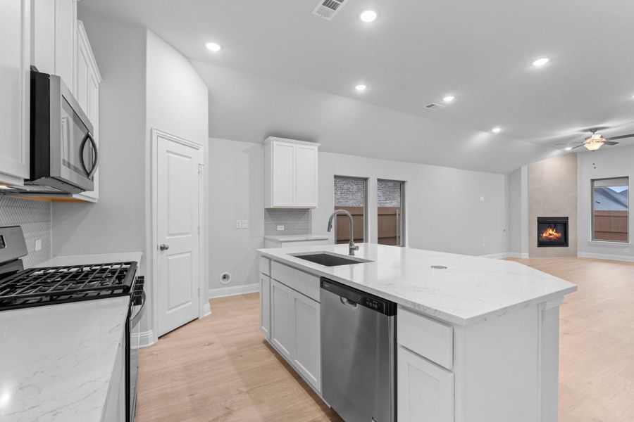 1,896sf New Home in Heartland, TX. - Slide 12 1,896sf New Home in Heartland, TX. - Slide 12