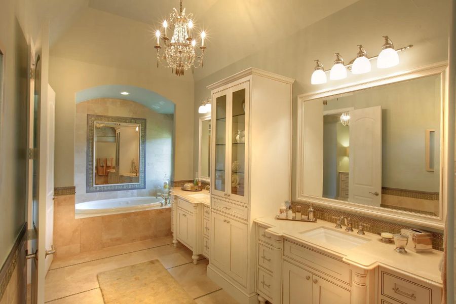 The Julian Primary Bath